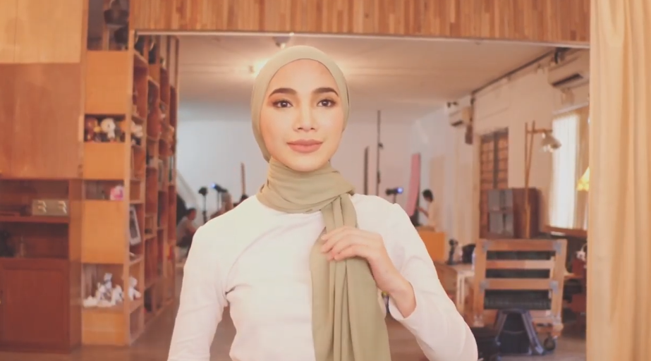 #3 UMMA Hijab Tutorial - How to wear Nawar Basic Scarf