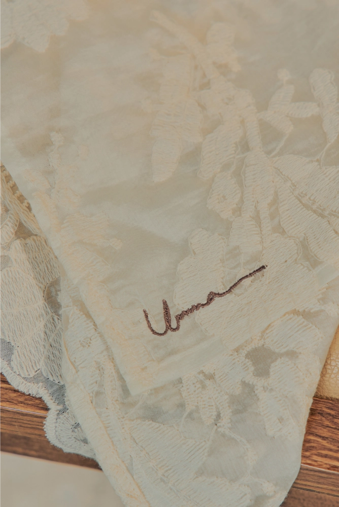 Dang Puspa Selendang Cotton Lace in Cream Polos