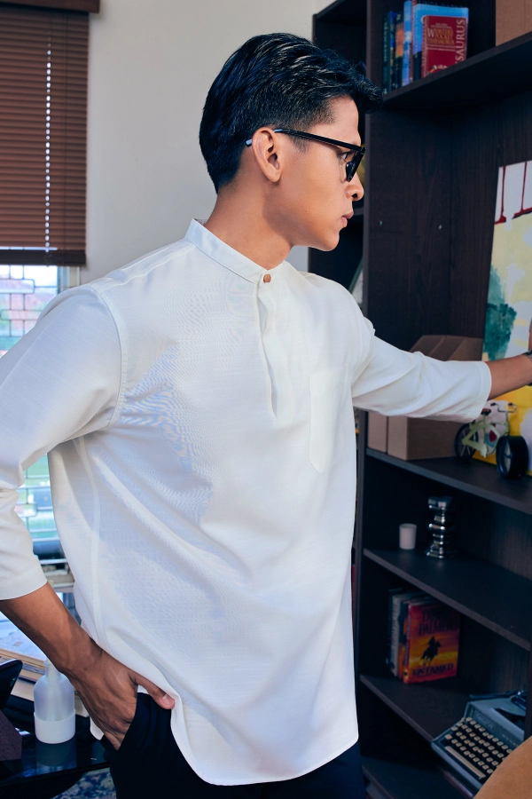 Kurta Kersani Cekak Musang in Off White