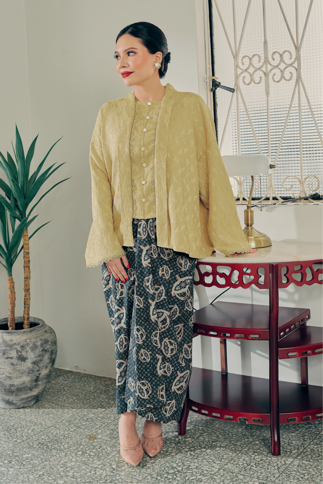 Wulan Pareo Skirt in Kelam Black