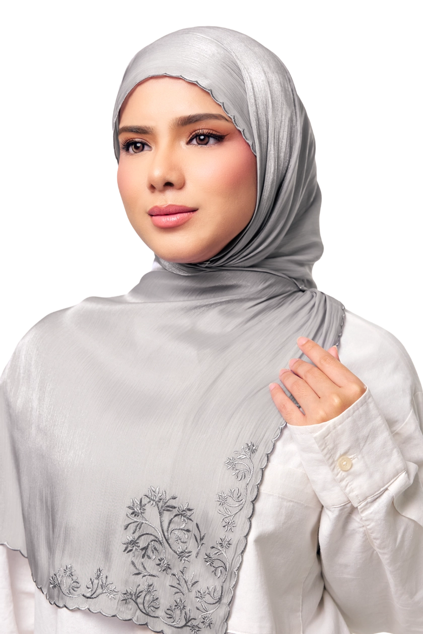 Sulam Juita Shiny Crinkle Satin Chiffon Scarf in Grey Elok