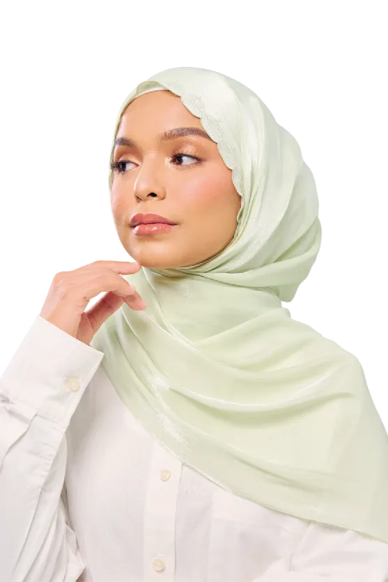 Sulam Wau Cendana Scarf in Noni Green