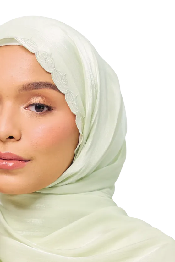 Sulam Wau Cendana Scarf in Noni Green