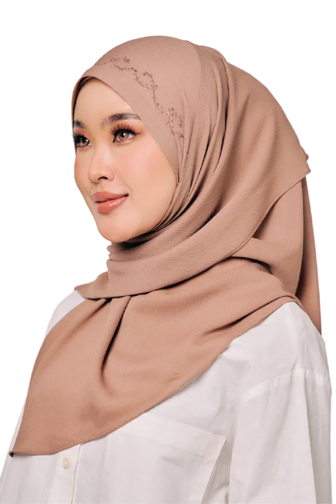 Sulam Mekar Ironless Chiffon Triangle Bawal in Wood Smoke