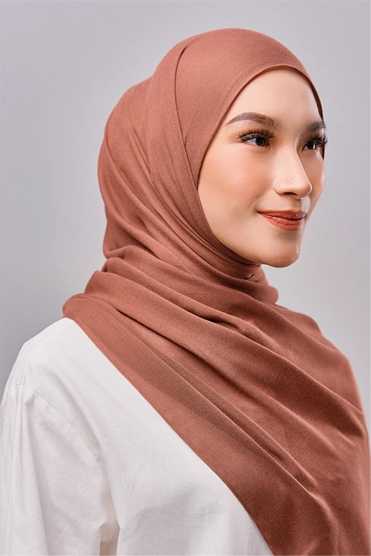 Qadira Rayon Basic Scarf in Baltic Brown