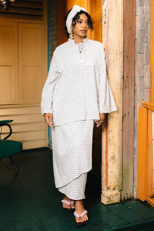 Chutney Kurung Kedah in White