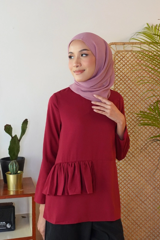 Rosalie Top in Maroon