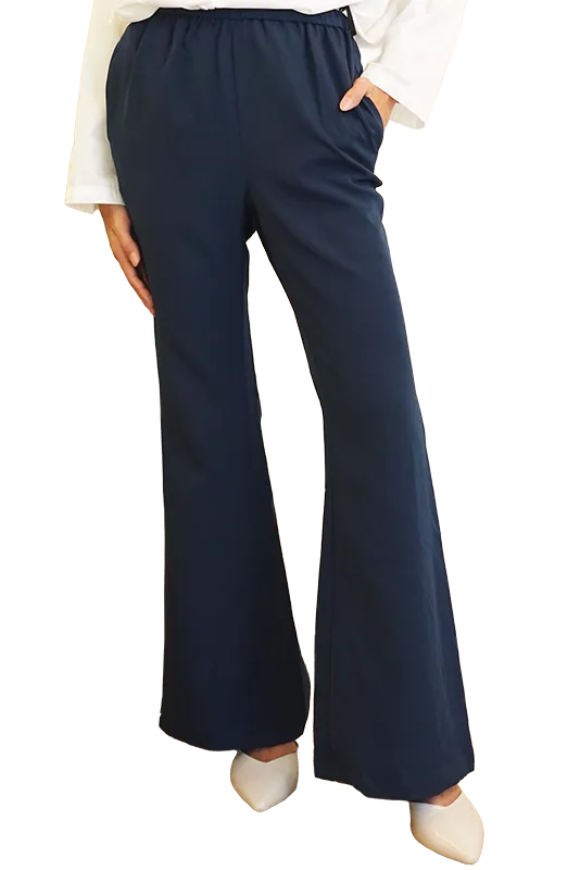 Brie Pants in Dark Blue