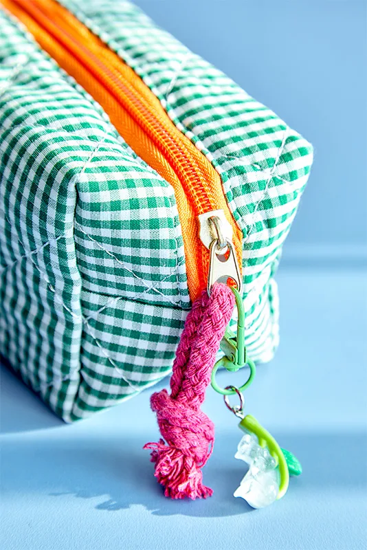 The Capsule Pouch Bag in Mochibean Green