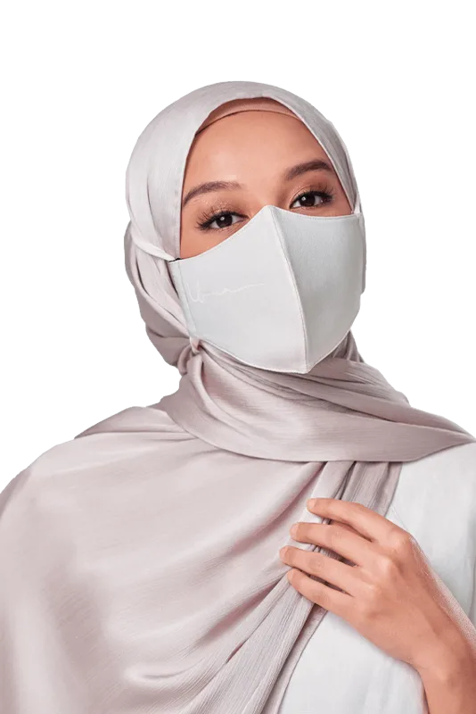 Crepe Face Mask with String Extension in Off White