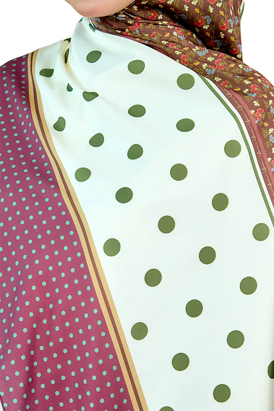 Petals and Polkas Printed Shawl in Plum Cheesecake